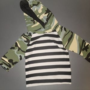 New (…18 mos) Hooded Shirt.